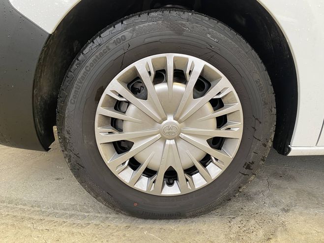 Toyota Proace PROACE MEDIUM 2.0L 140 D-4D BVM6 DYNAMIC Blanc de 2023