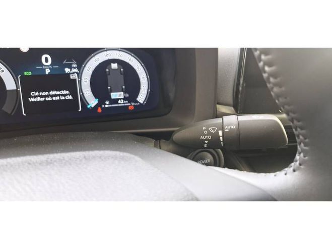 Toyota C HR Hybride 140 Dynamic Business bleu de 2024