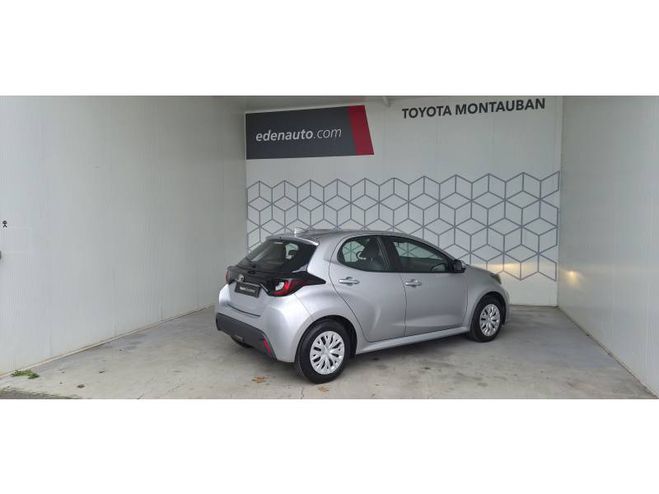 Toyota Yaris 120 VVT-i Dynamic gris de 2024