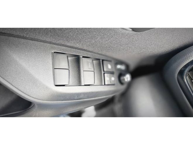 Toyota Yaris Cross Hybride 130h AWD-i Design blanc de 2024