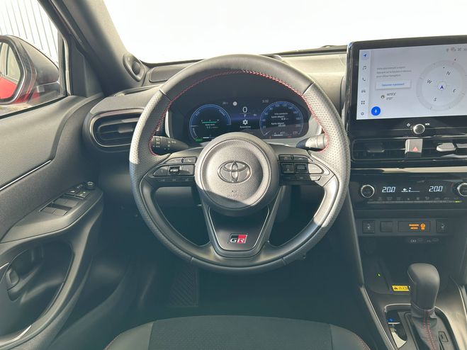 Toyota Yaris Yaris Cross Hybride 130h 2WD GR SPORT 5p Rouge de 2025