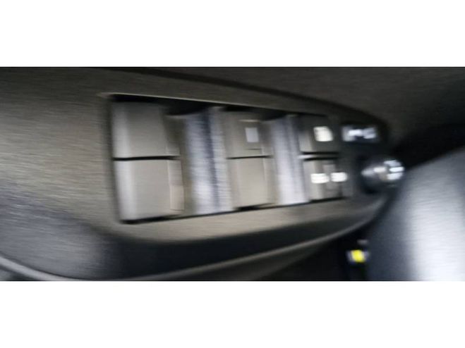 Toyota Yaris Cross Hybride 130h 2WD Design blanc de 2024