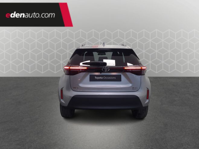 Toyota Yaris Cross Hybride 130h AWD-i Design gris de 2024