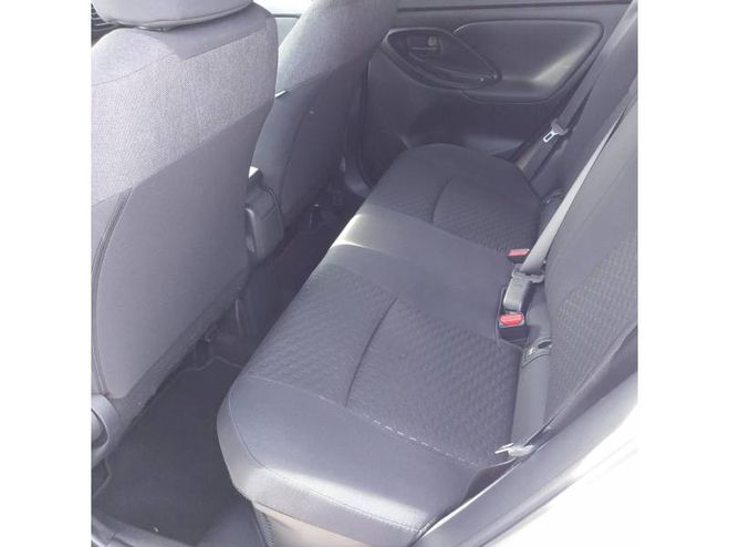 Toyota Yaris Cross Hybride 130h 2WD Design Business + blanc de 2024