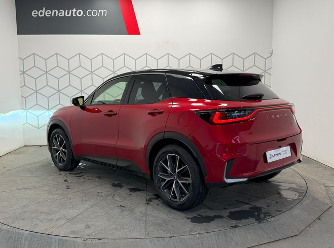 Lexus LBX LBX 2WD Emotion 5p Rouge de 2025