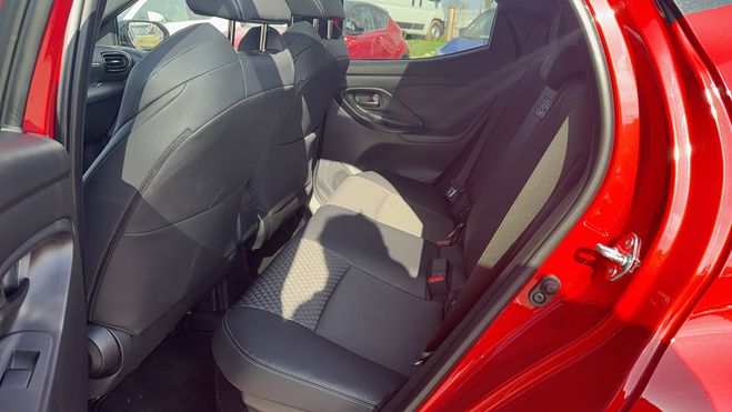 Toyota Yaris Yaris Hybride 130h Collection 5p Rouge de 2026