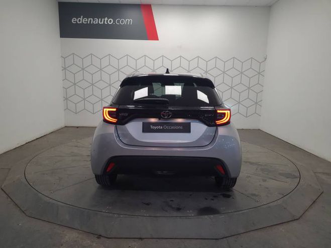 Toyota Yaris Hybride 116h Design gris de 2025
