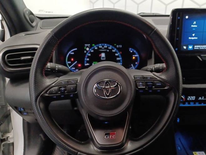 Toyota Yaris Cross Hybride 116h 2WD GR SPORT blanc de 2023
