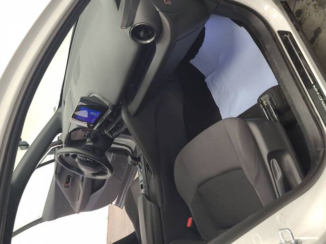 Toyota C HR Hybride 140 Design blanc de 2024