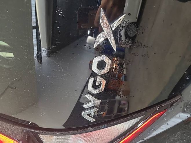 Toyota Aygo 1.0 VVT-i 72 Air Design vert de 2024