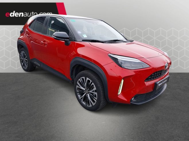 Toyota Yaris Cross Hybride 116h AWD-i Collection rouge de 2022