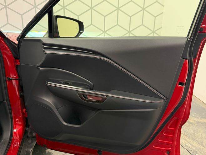 Lexus LBX LBX 2WD Emotion 5p Rouge de 2025