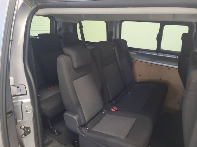 Toyota Proace COMBI Verso Long 2.0L 140 D-4D BVM6 Dyna gris de 2024