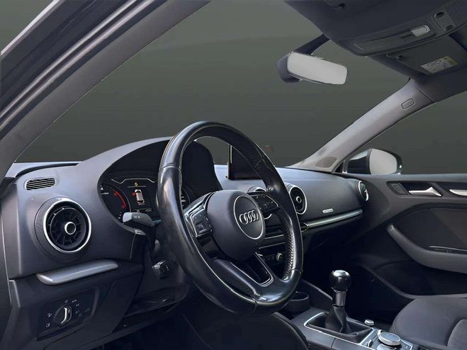 Audi A3 1.6 TDI 110CH BUSINESS LINE NOIR de 2017