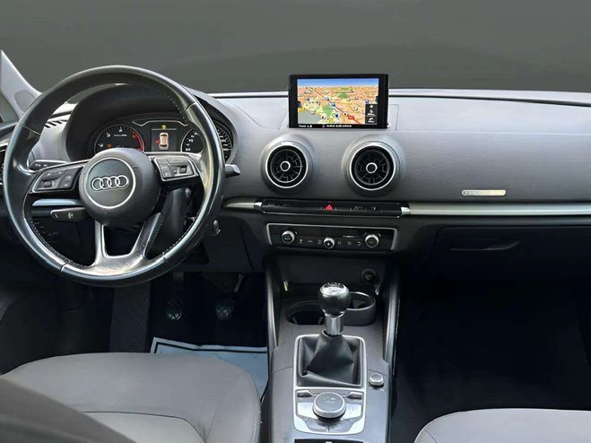 Audi A3 1.6 TDI 110CH BUSINESS LINE NOIR de 2017