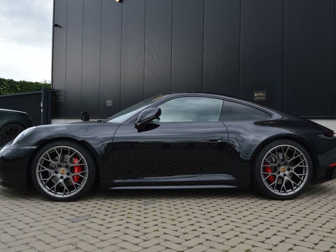 Porsche 911 992.1 Carrera 4S coup� 450 ch - Sportdes noir de 2021