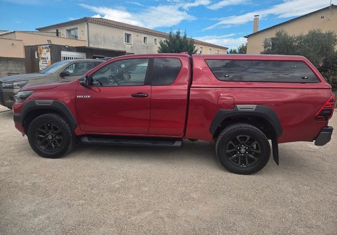 Toyota Hilux invincible 204cv bvm6 Rouge de 2023