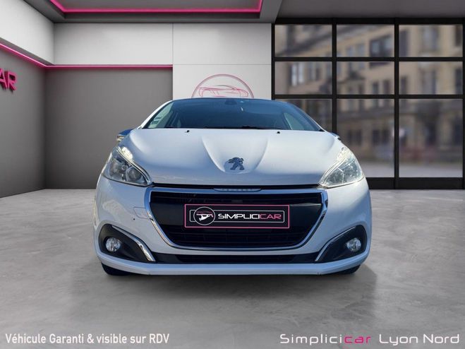 Peugeot 208 STYLE Blanc de 2017