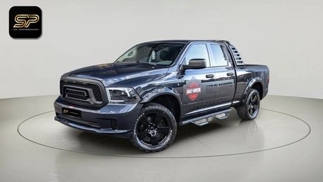 Dodge Ram 1500 CREW CAB 4X4 * V8 HEMI 5.7 401 CH * 2018 d'occasion a Lille (59)