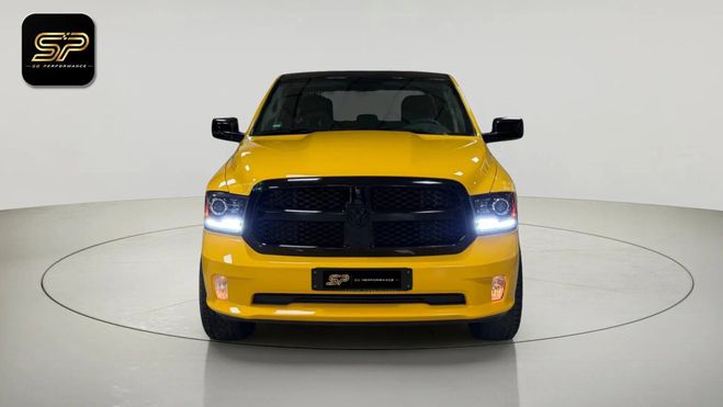 Dodge Ram 1500 BIGHORN CREW CAB 4X4 * V8 HEMI 5.7  Jaune de 2019