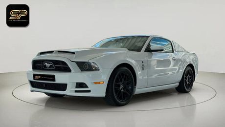 Ford Mustang V6 3.7 * AUTOMATIQUE * GPL * CUIR * X�NO 2014 d'occasion a Lille (59)