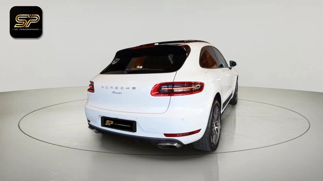 Porsche Macan 2.0 252 CH * PANO * CARPLAY * CAM�RA * A Blanc de 2018