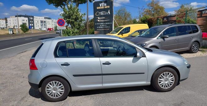 Volkswagen Golf V 1.4 80 CH undefined Gris de 2004