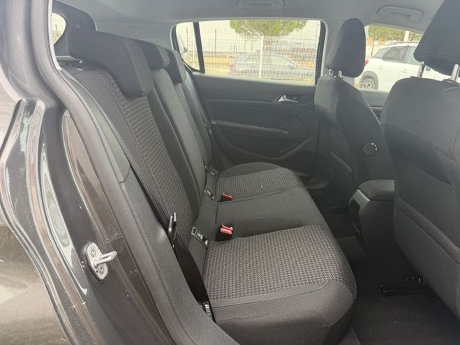 Peugeot 308 1.2 110 CH E6.3 S&S ACTIVE GRIS de 2020