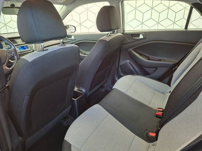 Hyundai I20 1.1 CRDi 75 Intuitive gris de 2015