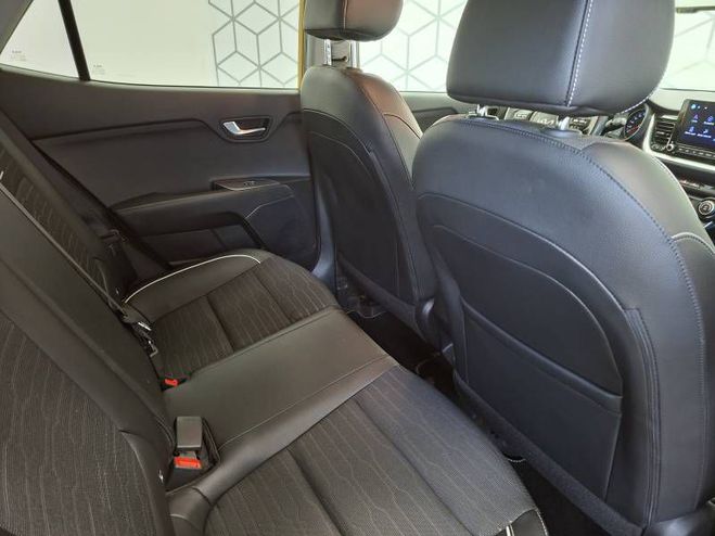 Kia Stonic 1.0 T-GDi 120 ch MHEV DCT7 GT Line Premi jaune de 2022