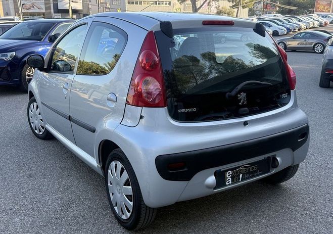 Peugeot 107 1.0 12V TRENDY 5P Gris de 2007