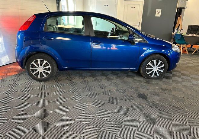 Fiat Grande Punto 1.3 MULTIJET 16V 75CH DYNAMIC 5P Bleu de 2007
