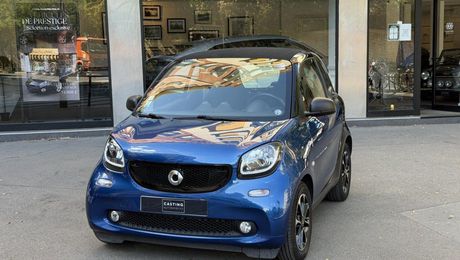 Smart Fortwo Coupe 0.9i - 71 S&S - BV Twinamic II 2017 d'occasion a Paris (75)