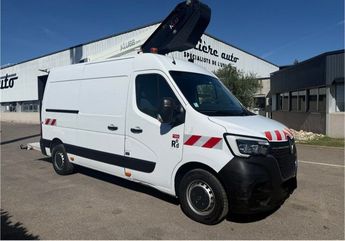  Voir d&eacute;tails -Renault Master l2h2 145ch nacelle Klubb 3 places &agrave;   La Boisse (01)
