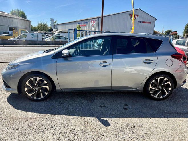 Toyota Auris 1.2 Gris M�tallis� de 2016