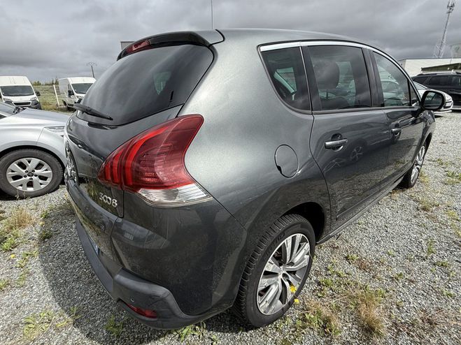 Peugeot 3008 1.6 BlueHDi 120 S&S EAT6 Allure Gris Fonc� de 2015