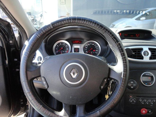 Renault Clio III 1.4 16V 98CH PRIVILEGE 5P NOIR de 2007