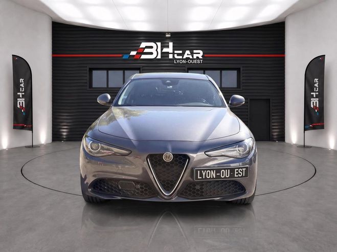 Alfa romeo Giulia 2.2 JTDM 180ch Super BVA8 � Cuir � Si�ge Gris de 2016