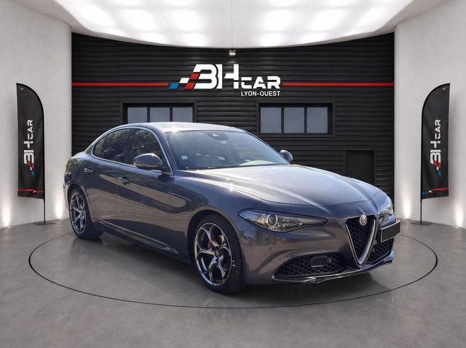 Alfa romeo Giulia 2.2 JTDM 180ch Super BVA8 � Cuir � Si�ge Gris de 2016