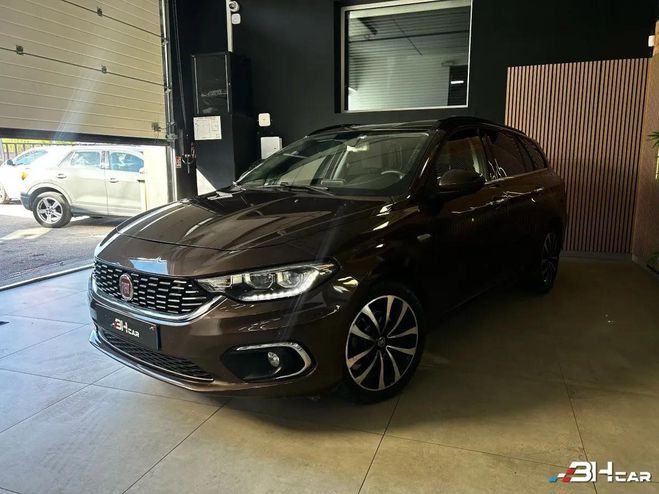 Fiat Tipo SW 1.6 MJT 120 LOUNGE START-STOP Marron de 2016