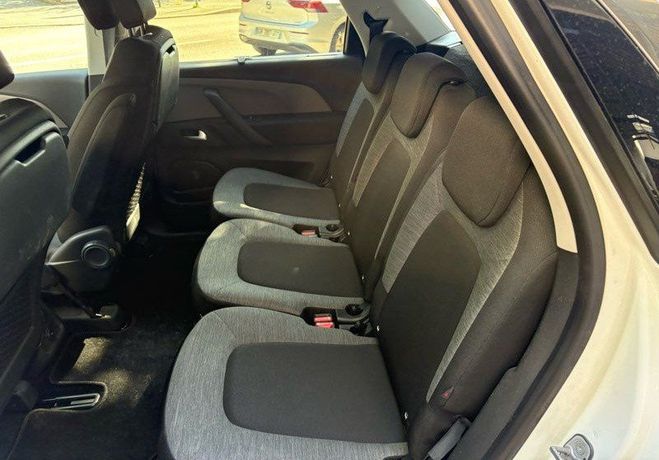 Citroen C4 Picasso 1.2 110 cv Live seulement 33000 kms Blanc de 2016