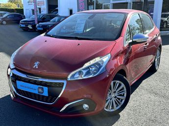  Voir d&eacute;tails -Peugeot 208 1.2 PureTech 110ch Allure S&S 5p &agrave; Tonnay-Charente (17)
