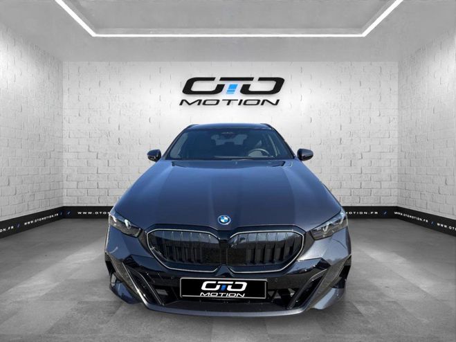 BMW Serie 5 TOURING 530e PHEV 299 ch BVA8 G61 M Spor Gris Sophisto de 2024