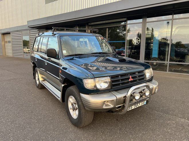 Mitsubishi Pajero 2.5 L TD 115 CV Long Classic Vert + Gris de 2002
