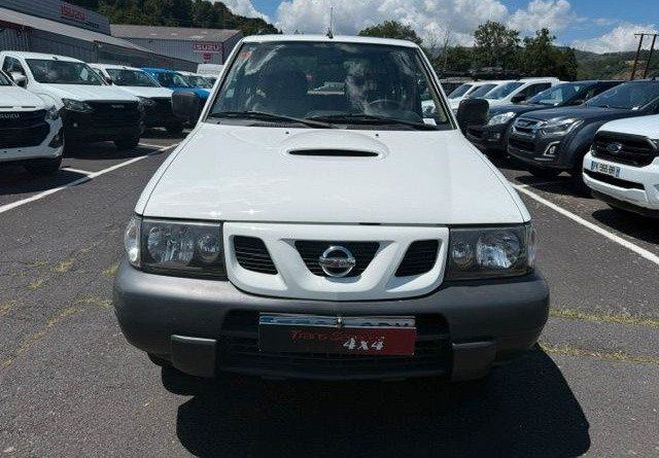 Nissan Terrano 2.7 TDI 125CH LUXE 3P Blanc de 2002