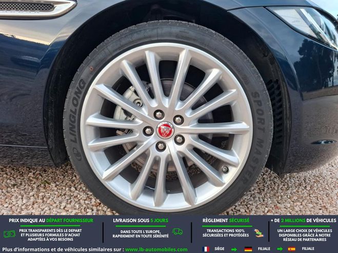 Jaguar XE 180 ch BVM Bleu M�tallique de 2018
