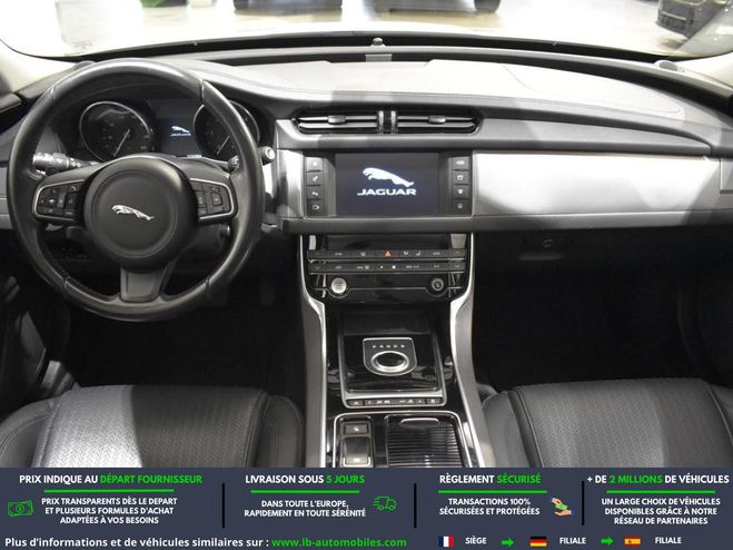 Jaguar XF 180 ch BVA Blanc M�tallique de 2016