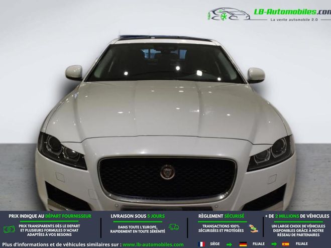 Jaguar XF 180 ch BVA Blanc M�tallique de 2016