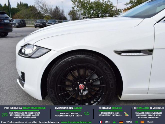 Jaguar XF 180 ch BVA Blanc de 2016