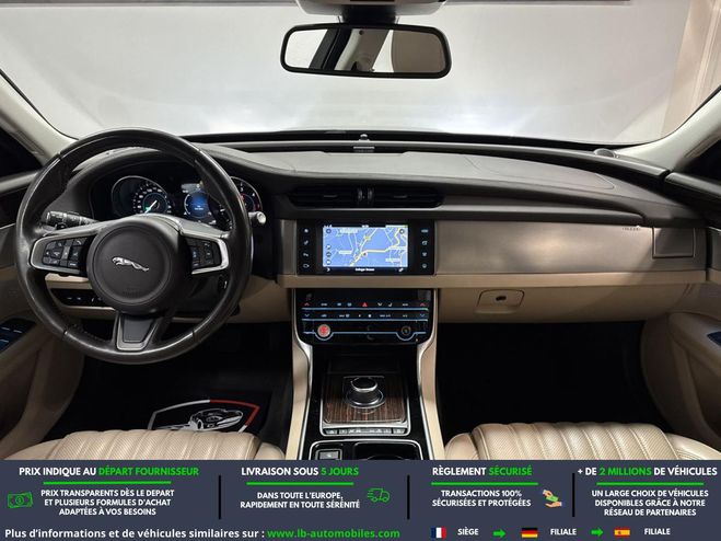 Jaguar XF 300 ch BVA Bleu M�tallique de 2017